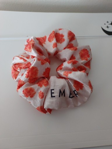 Zdjęcie oferty: Gumka scrunchie ember julia zugaj julki 