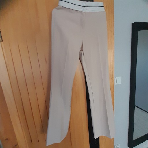 Zdjęcie oferty: Spodnie eleganckie rozmiar s beżowe
