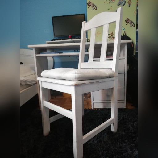 Zdjęcie oferty: krzesło sosnowe z poduszką