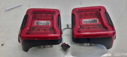 Zdjęcie oferty: Jeep Wrangler JL  18+ Lampy tylne led USA komplet 