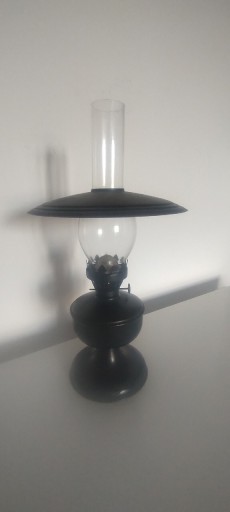 Zdjęcie oferty: Stara lampa naftowa z oryginalnym kominkiem 