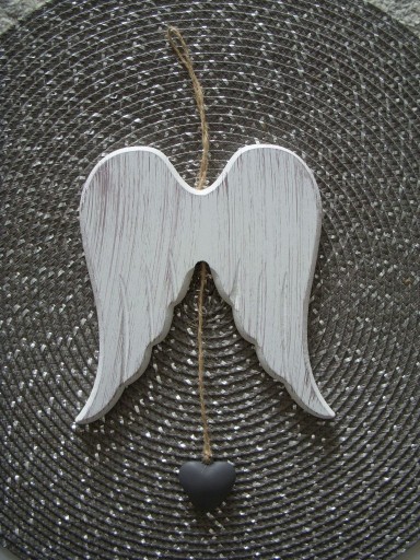 Zdjęcie oferty: Anielskie skrzydła drewniana zawieszka