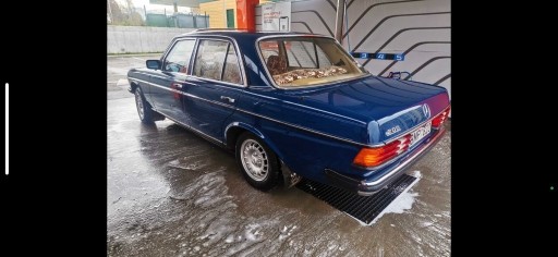 Zdjęcie oferty: 1984 W123 Mercedes Benz 200 petrol