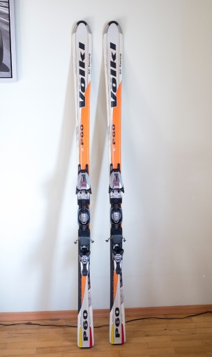 Zdjęcie oferty: Narty VOLKL RC RACING 173 cm P60 Wiązania Marker