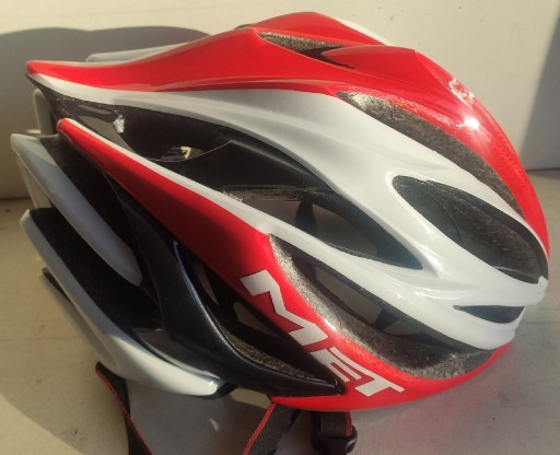 Zdjęcie oferty: Kask MET Stradivarius