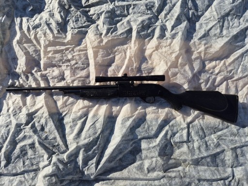 Zdjęcie oferty: Karabinek pneumatyczny Crosman 66c