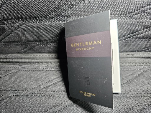 Zdjęcie oferty: Givenchy Gentleman Boisee EDP 1 ml