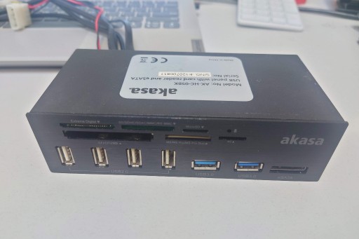 Zdjęcie oferty: HUB Akasa 5.25" USB3.1 USB2.0 czytnik SD TF CF