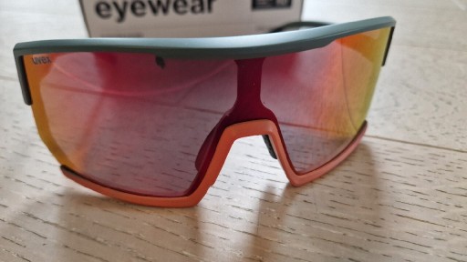 Zdjęcie oferty: OKULARY przeciwsłoneczne UVEX Sportstyle 235