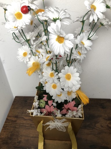 Zdjęcie oferty: Flower box/ kwiatowa kompozycja/ prezent