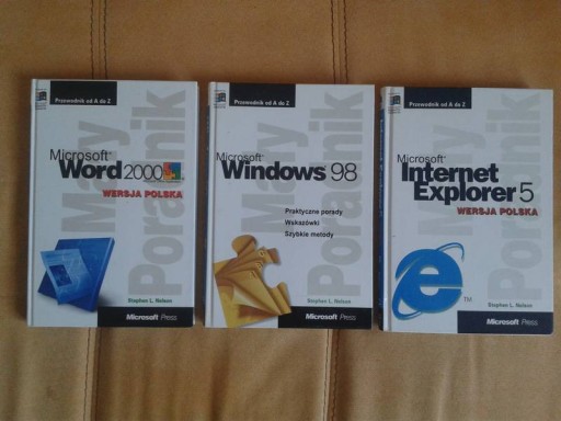 Zdjęcie oferty: Poradniki Windows 98 Microsoft Word 2000 IE5 KPL.