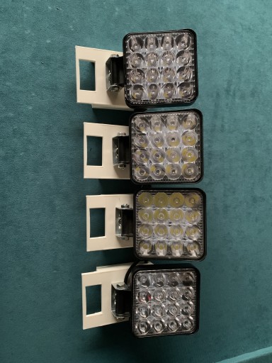 Zdjęcie oferty: Latarka lampa halogen led adapter baterii makita