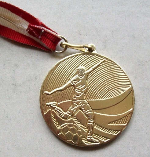 Zdjęcie oferty: Złoty medal piłka nożna