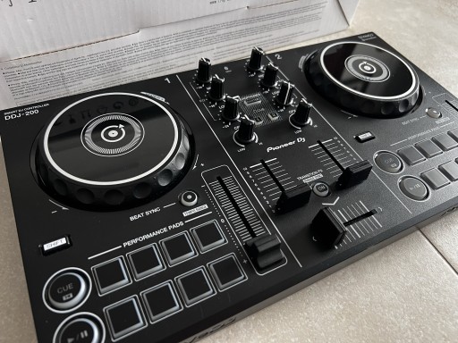 Zdjęcie oferty: Kontroler Pioneer DDJ-200