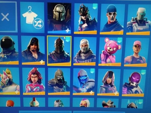 Zdjęcie oferty:  konto do gry Fortnite (1 sezon, dark knight)