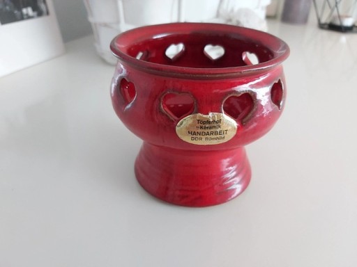 Zdjęcie oferty: Ażurowy świecznik ceramiczny. Czerwony, malinowy.
