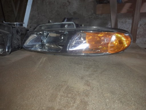 Zdjęcie oferty: Lampy chrysler przod 96 r