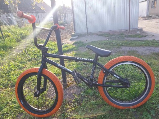 Zdjęcie oferty: Rower BMX flybikes nova "18"