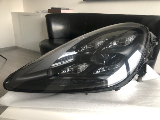 Zdjęcie oferty: Porsche Cayenne REFLEKTOR LEWY Matrix 9Y0941035J 