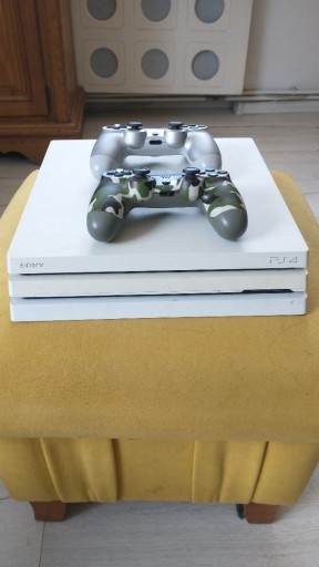 Zdjęcie oferty: PlayStation 4 PRO 