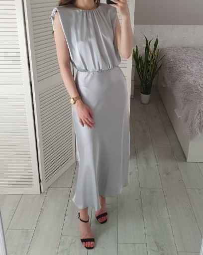 Zdjęcie oferty: Asos srebrna satynowa sukienka midi 36 S