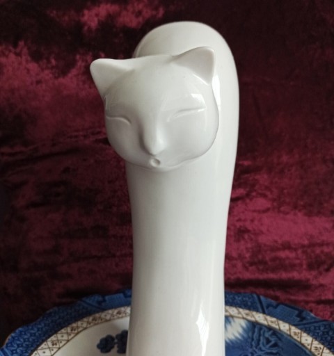 Zdjęcie oferty: Figurka ceramiczna nastroszonego kota vintage kot