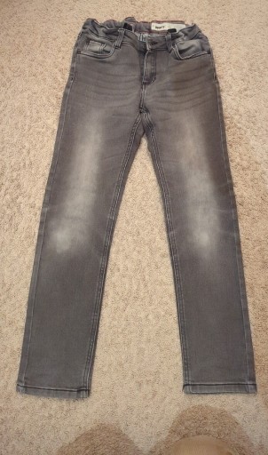 Zdjęcie oferty: Szare jeansy 152 cm