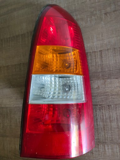Zdjęcie oferty: Lampa prawa tylna Opel Astra II G kombi 98-05