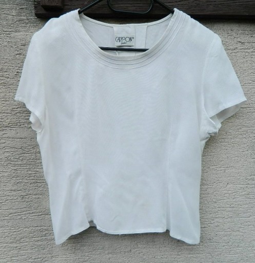 Zdjęcie oferty: Biała, krótka bluzka zapinana z tyłu r.40/42