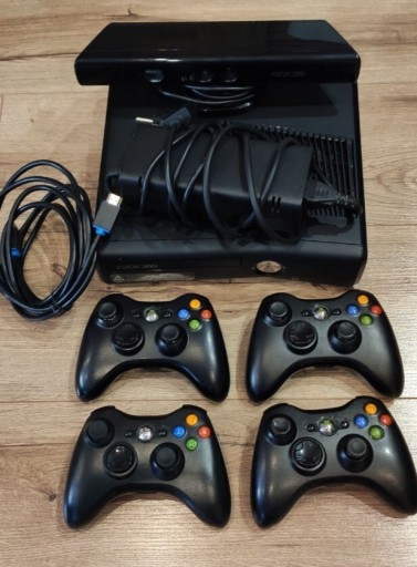 Zdjęcie oferty: XBOX 360 + Kinect +Pad