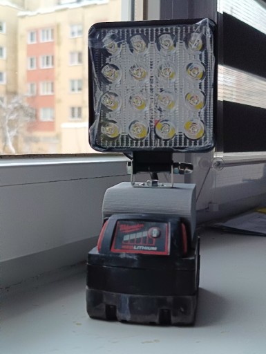 Zdjęcie oferty: Lampa LED robocza do baterii Milwaukee M18 i Inne