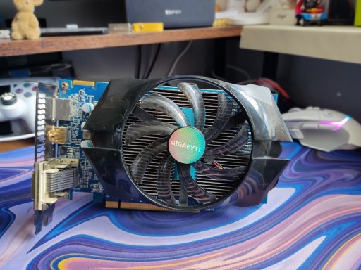 Zdjęcie oferty: Radeon R7 260X 1GB Gigabyte karta graficzna gpu bdb stan