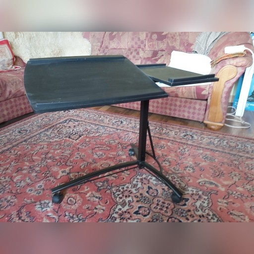 Zdjęcie oferty: Stolik pod laptopa