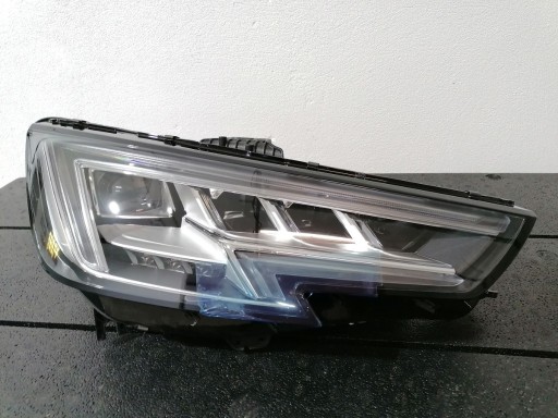 Zdjęcie oferty: Audi A4 Matrix, kompletna lampa 8W0941036 