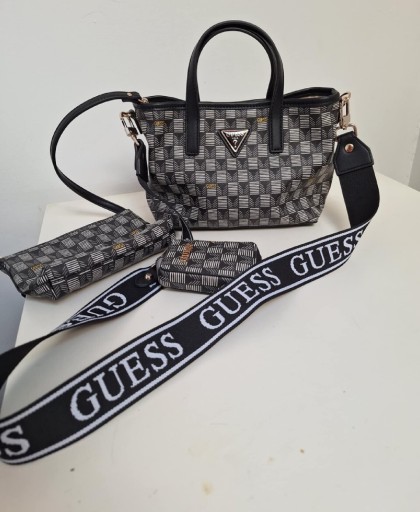 Zdjęcie oferty: Torebka damska Guess Nowa !!!