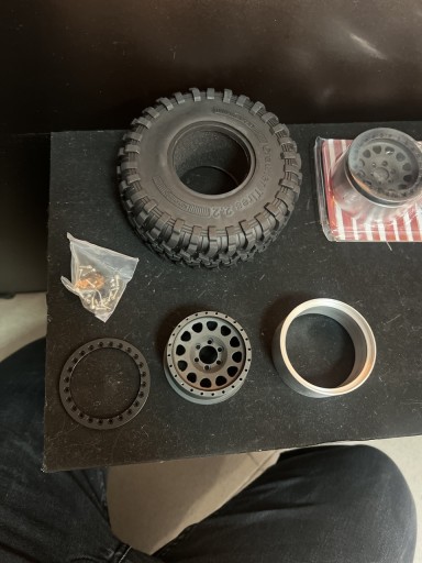 Zdjęcie oferty: Samochód RC Felgi Alu rc Komplet felg z oponami