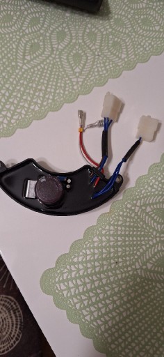 Zdjęcie oferty: Moduł AVR do agregatu 5-9Kw trójfazowych