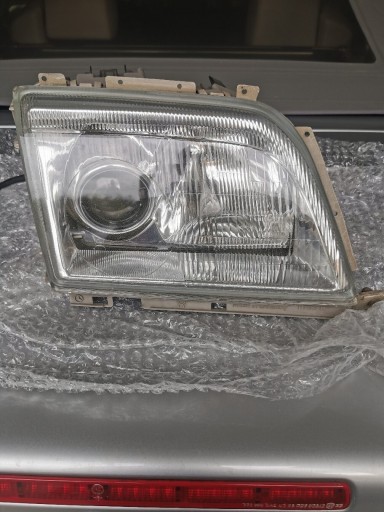 Zdjęcie oferty: Lampa Xsenon mercedes r129 sl500 prawy przód