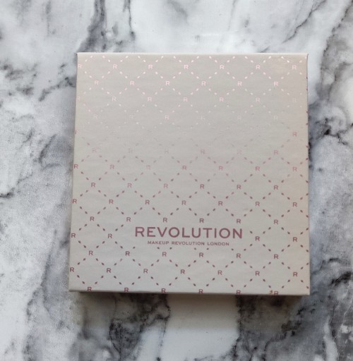 Zdjęcie oferty: Revolution Soft Glamour Mini