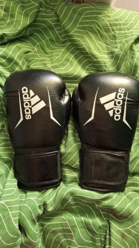 Zdjęcie oferty: Rękawice bokserskie Adidas 14
