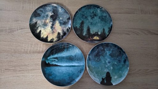 Zdjęcie oferty: Cztery talerze porcelana malowane niebo obrazy