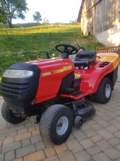 Zdjęcie oferty: Traktorek kosiarka WIZARD HUSQVARNA B&S 13HP 