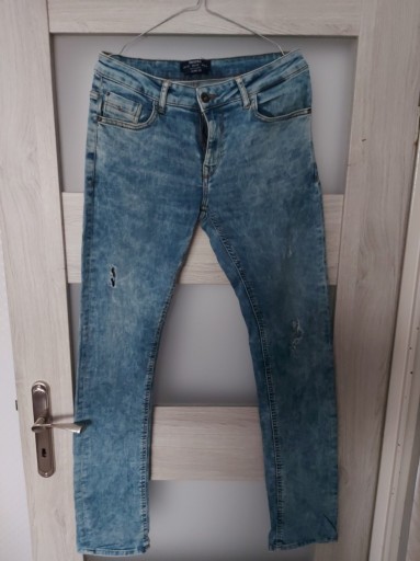 Zdjęcie oferty: Bershka spodnie męskie 38