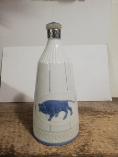 Zdjęcie oferty: Butelka porcelanowa po wódce Bizon 