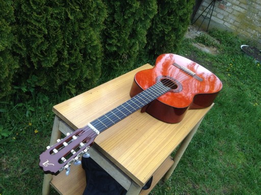 Zdjęcie oferty: Gitara klasyczna ALVERA 4/4 z futerałem.  