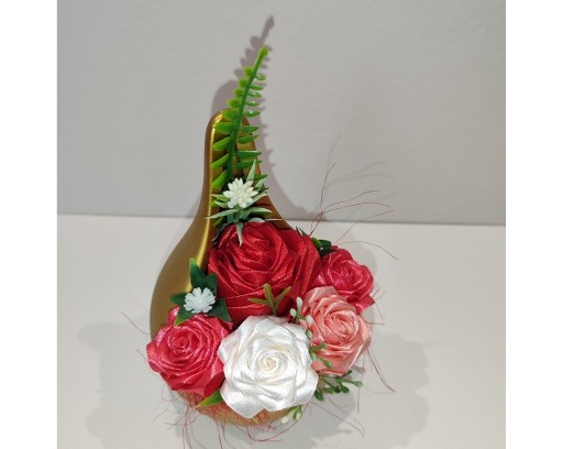 Zdjęcie oferty: Kwiaty ze wstążki w ceramicznej osłonie Handmade 