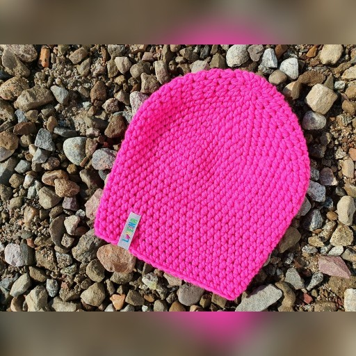 Zdjęcie oferty: HANDMADE cudna ciepła czapka neonowy róż