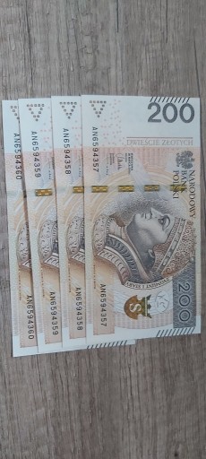 Zdjęcie oferty: Banknot 200 zł seria AN 4x kolejne numery