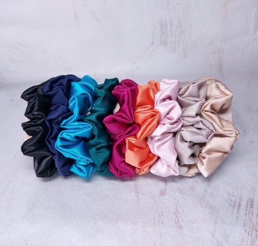 Zdjęcie oferty: Scrunchie - satynowe gumki do włosów rozm. M