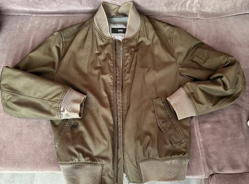 Zdjęcie oferty: Bomberka Hugo Boss khaki 